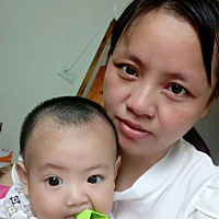 今天去菜市场买菜，卖菜的人说我女儿是我孙子，