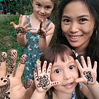 认识了十几年的德国朋友在黑森林结婚，我们家应邀参加，按说我先生能算她的红娘