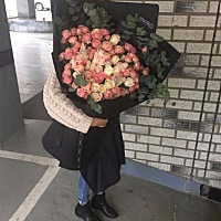 今天情人节，
