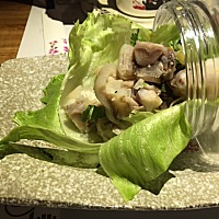 上次来小可爱好像很喜欢这里，不想做饭，就在外面觅食，其实菜品一般，胜在环境不错
