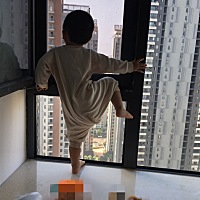 好动的孔小🐑，你这姿势真的好吗