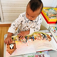 有没有宝宝三岁半左右的，感觉特别不好管，打不得骂不得，有时候又叛逆的让我忍无可忍。有没有宝妈交流...