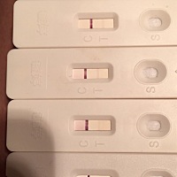 连续5天验孕棒显示弱阳，第六天却白板了，有没有这样的姐妹，后来又怀孕的，急急急