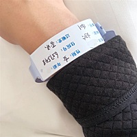 医院里有些大夫好凶啊，跟个母夜叉一样，一点都不像天使👼，太恐怖了！5555555………！给我派个天使来...