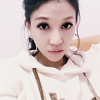 美妈们，想问一下我快5个月了怎么都还看不怎么出来，是我的宝宝太小了吗？每天简直是度日如年！