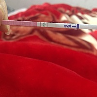 还有一个礼拜来姨妈 但是排卵试纸还是有印 实在不知道是排卵了还是没有排卵 排卵试纸是昨晚测的 早早孕...