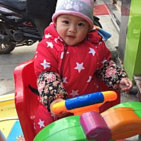 天天看着宝宝都觉得看不够，越看越可爱，越看越乖