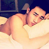 我第一次去按摩，太让我惊讶了！　大二没上完，我就开始了现在的职业，是那种能干不能说，挣钱多但是不...