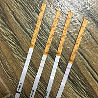 这到底什么意思？测了几天排卵试纸都是2条杠，最右侧的是刚测的