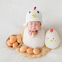 心心念念的新生儿照片，终于在宝宝第六天的时候拍上啦，在南京萌物出没儿童摄影拍的，拍的超级萌，都有...