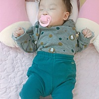 宝宝睡觉总是爱踢被子，你们宝宝也是吗