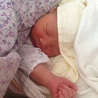 宝宝十五天啦，今天也是今年下的第一场雪