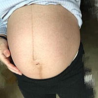 八个半月啦从怀孕到现在都没有啥感觉，如今睡觉感觉有点累啦！宝贝很乖每天动的也很活泼！😁