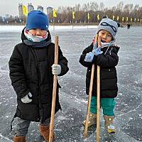 东北的冬天再冷，也不能打败孩子们的热情😊