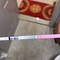 排卵试纸这样，是不是没到时候？每个月都没见过特别深的时候