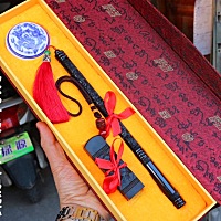 各位宝妈有想制作宝宝胎毛笔吗？我们自己家工厂给实体店加工，我妈妈亲自一对一制作，如果不放心还可以...