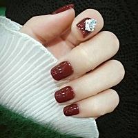 ❥ 指尖珠宝“用则戴，不用则摘”的观念颠覆了传统美甲服务〰 💕所有的材质健康环保，不损伤指甲，不...