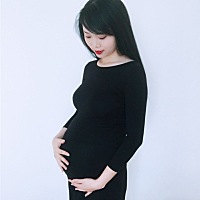 怀孕七个月了，还在坚持上班。男人就是这样，又要你把娃娃养好，也要你把工作做好。可我真的不是那么全...