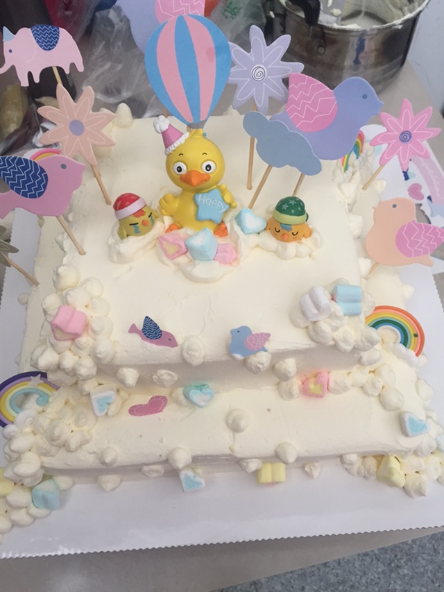 儿子的满月蛋糕