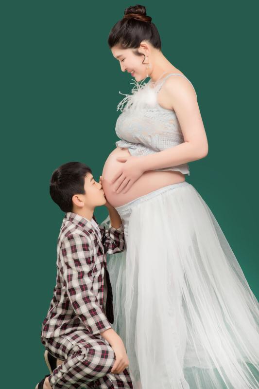 亲亲我的老妹儿、😘