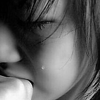 前半夜女儿一直没睡，后半夜自己睡不着。面对着墙壁发呆[难过]一想到如此熟悉的哥哥就这样悄无声息地走...