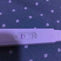 亲们 ，这是怀孕了还是没怀孕，近看发现了淡淡的一条线