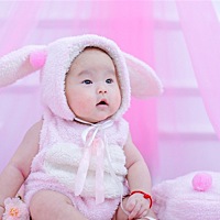 可爱的小闺女。累并幸福着。每个当妈的都想给宝宝最好的