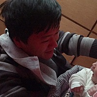 我不愿意生个丫头，但我已经拥有了你，你既然来到我愿意用我百分百的爱来疼你爱你。让你做最幸福的公主...