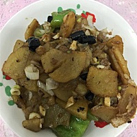 给大家看看我三次做的三份土豆片😄 这是我最擅长的菜啦 非常好吃哦