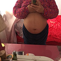 路过的宝妈会看的帮忙看看，这肚型是男孩还是女孩，谢谢了