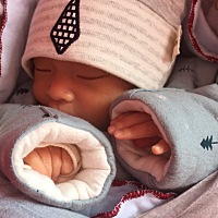 有了宝宝，我们才得到快乐😄