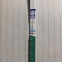 今天和昨天验的，比昨天的深一点了，可以去医院检查了不？