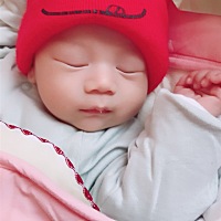 麻麻对不起你儿子，你感冒没及时发现，你吃奶呛到了，咳嗽得了肺炎，你这么小就必须一个人待在监护室，...