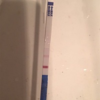 才测了怀孕初期，还没去医院检查，这两天老是腰酸背痛腿酸，有时候还会肚子不舒服，是不是不正常，有谁...