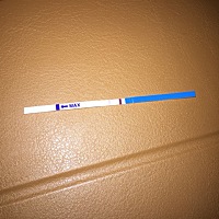 这是不是怀孕了，我测试了四个都是这样的。