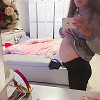 32周了。 是不是肚子不是很大