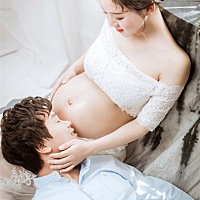 预产期倒计时38天，老公今天出去工作了，难舍离别，不知道他会不会很高兴不用伺候我，又没人唠叨烦他了...