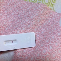 2.7号经期干净，今天测了一下验孕棒有个浅印，大家看看是不是有了