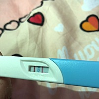 这算是强阳了吗？ 是刚刚测的 晨尿还没用这个测过～