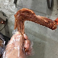 今天偷吃绝味儿的鸭脚板儿了