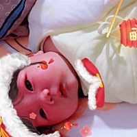 天天晚上12点之前都不睡觉，放床哭，非要抱着，老娘吃不消你啊！一个字累