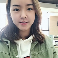 大家有好用的面膜吗  我是混油皮肤  大家有好东西一起分享一下😜另外说下有唇部问题可以咨询我哦 晚安...