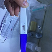 正常七号来例假，胸胀痛了好几天了！八号早上测试弱阳！九号感觉胸不怎么疼了！小肚子有点瘾瘾的难受！...