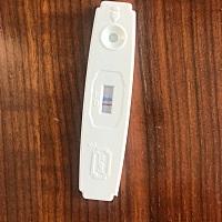 我2月三号来的大姨妈现在还没来，安全期内有射进去过一次当时洗干净了都流出来了，我今天测的应该是没怀...