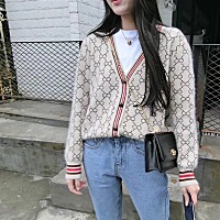 无聊卖卖衣服，边带宝宝