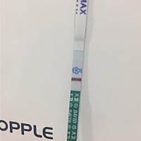 有没有怀孕早期流褐色分泌物的？hcg是不是太低了