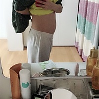 还差几天四个月呢，就那么明显的肚子，感觉后面会胖的厉害
