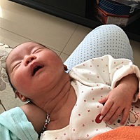 郁闷的天天带娃，她吃完跟猪唠唠一样