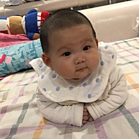 新手妈妈们有啥不懂的一起讨论吖，我宝宝五个月啦都是自己带😃