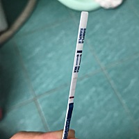 上个月2月11来的大姨妈，这个月还没来，这几天奶头刺痛，早上测的，这是有了吗